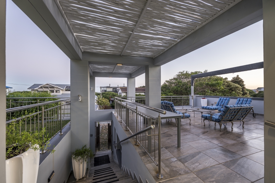 5 Bedroom Property for Sale in Glentana Western Cape